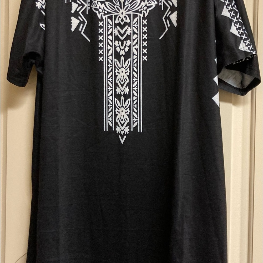 Cold-Shoulder Top Size 2XL Black & White Peek-a-Boo Shirt NEW!